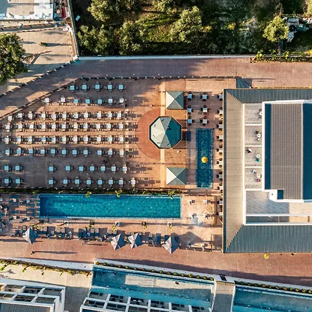 ホテル Caretta Paradise & Waterpark 4*