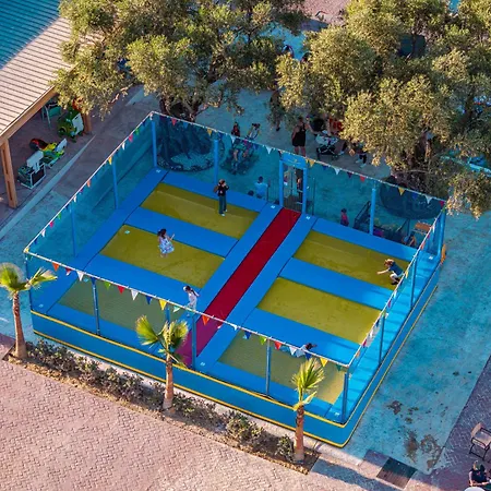 Caretta Paradise & Waterpark