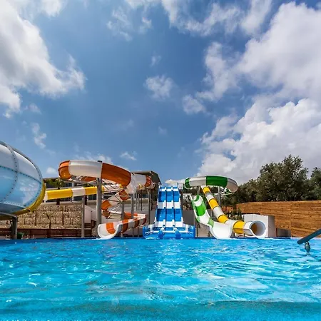 ホテル Caretta Paradise & Waterpark 4*