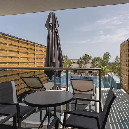 Caretta Paradise & Waterpark Hotel